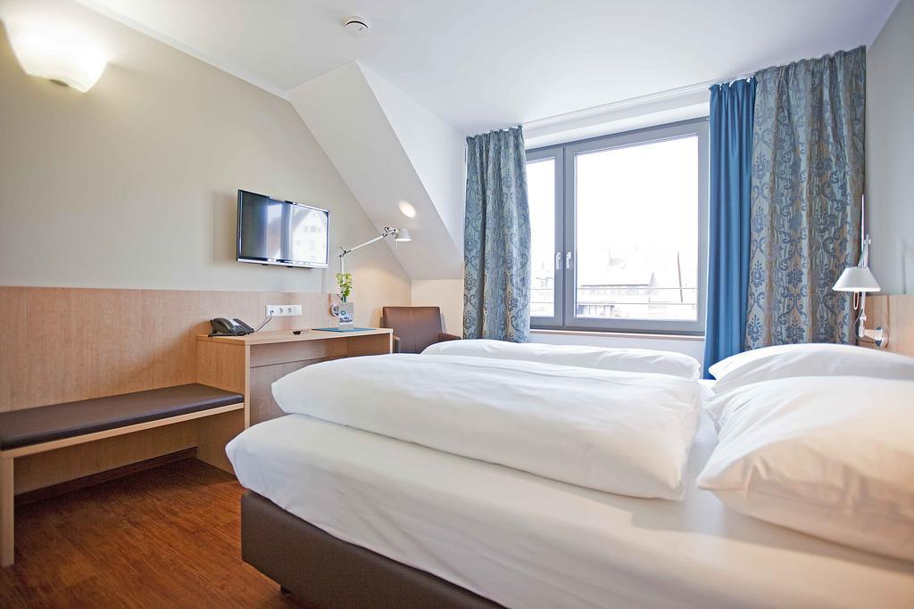 Sebcity Hotel Ellwangen Ruang foto