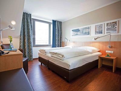 Sebcity Hotel Ellwangen Bagian luar foto